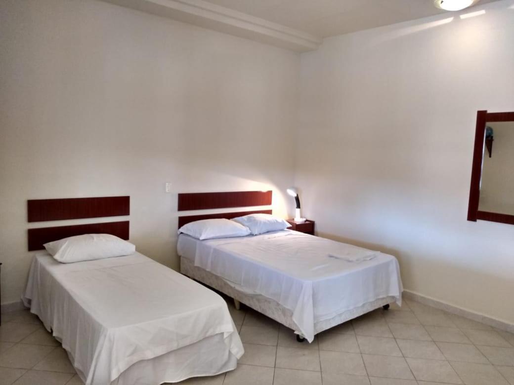 Hotel Veredas Monsenhor Paulo エクステリア 写真